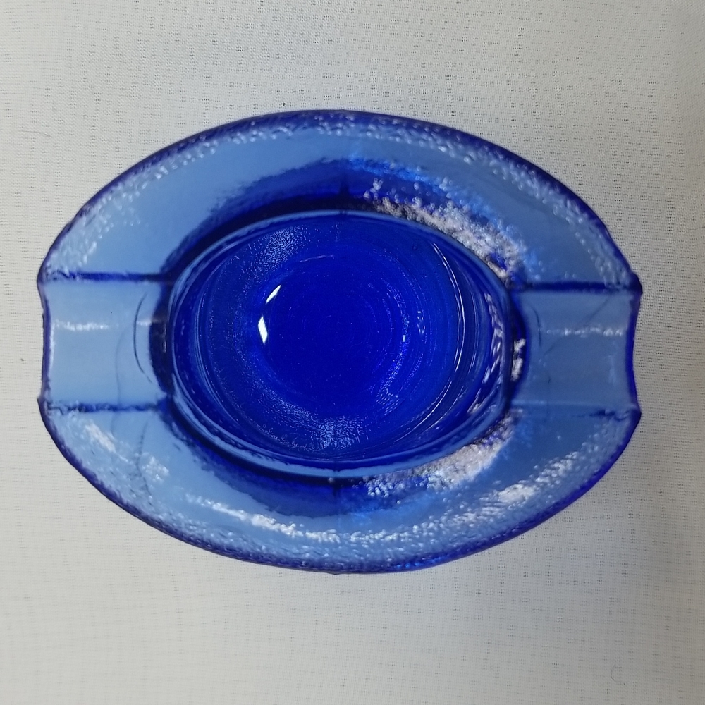 Vintage Blue Glass Tophat Ashtray - Picture 2 of 12